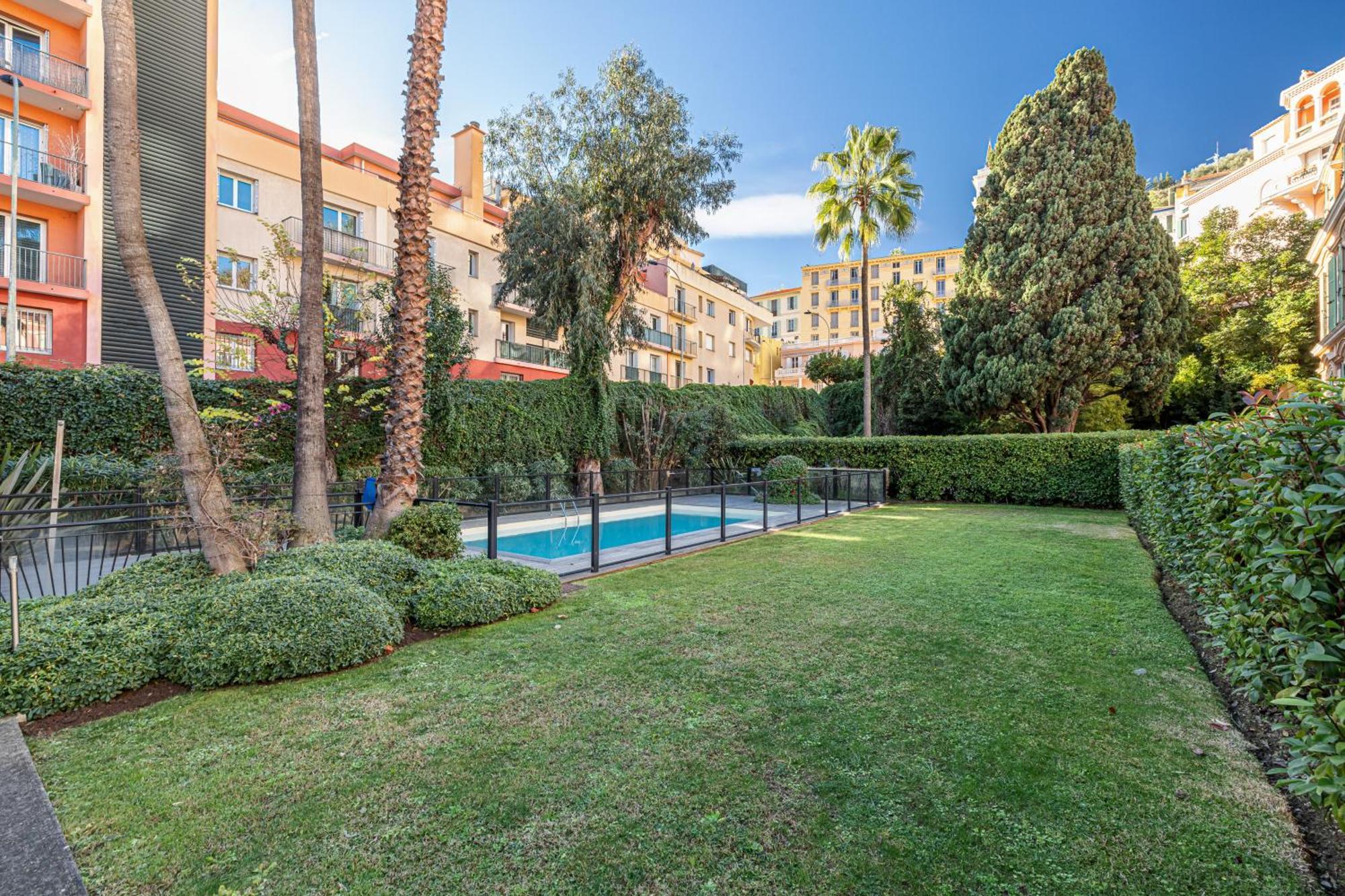 Intercontinental Superbe Appartement Avec Piscine Menton Exterior foto