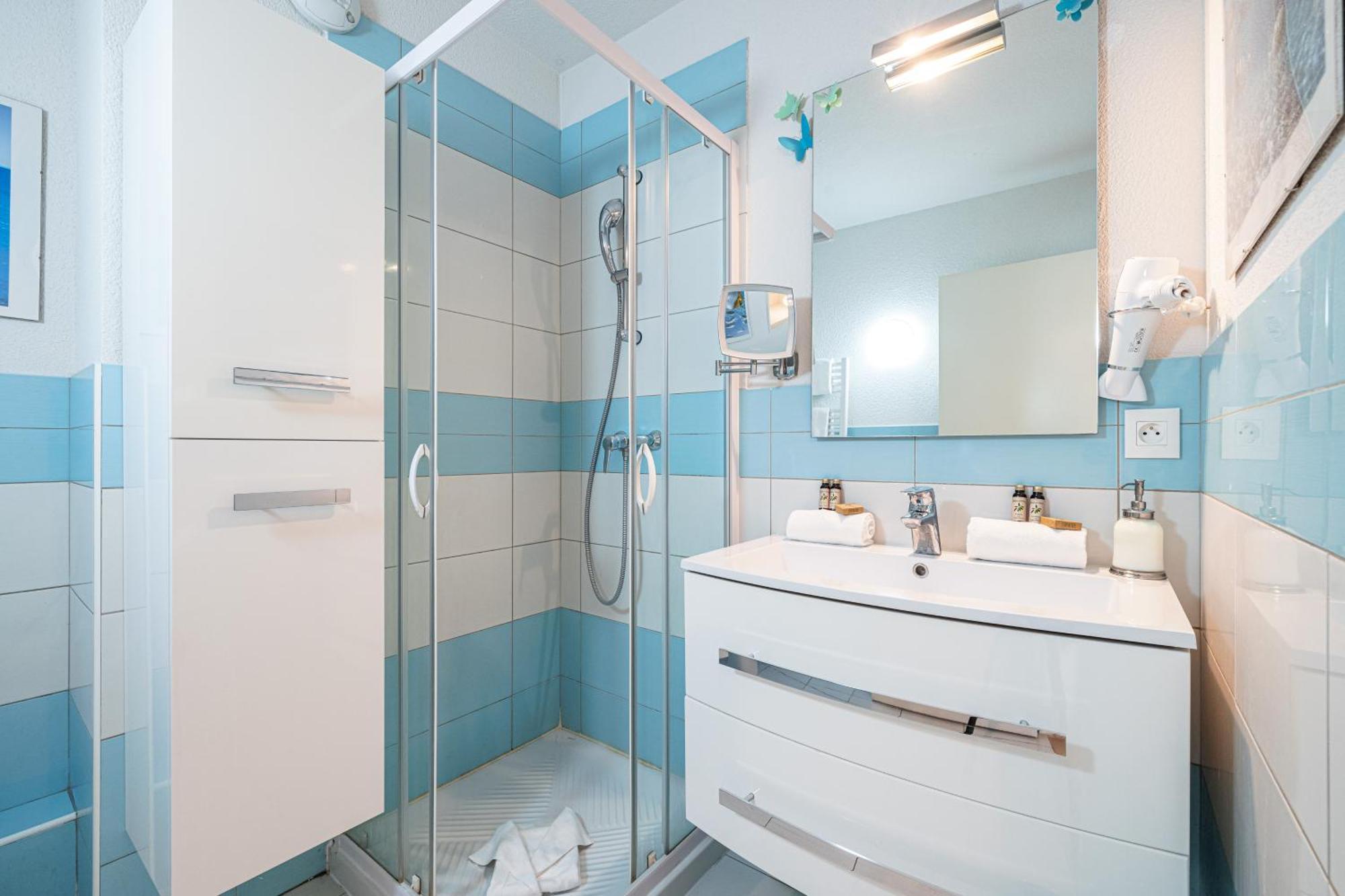 Intercontinental Superbe Appartement Avec Piscine Menton Exterior foto
