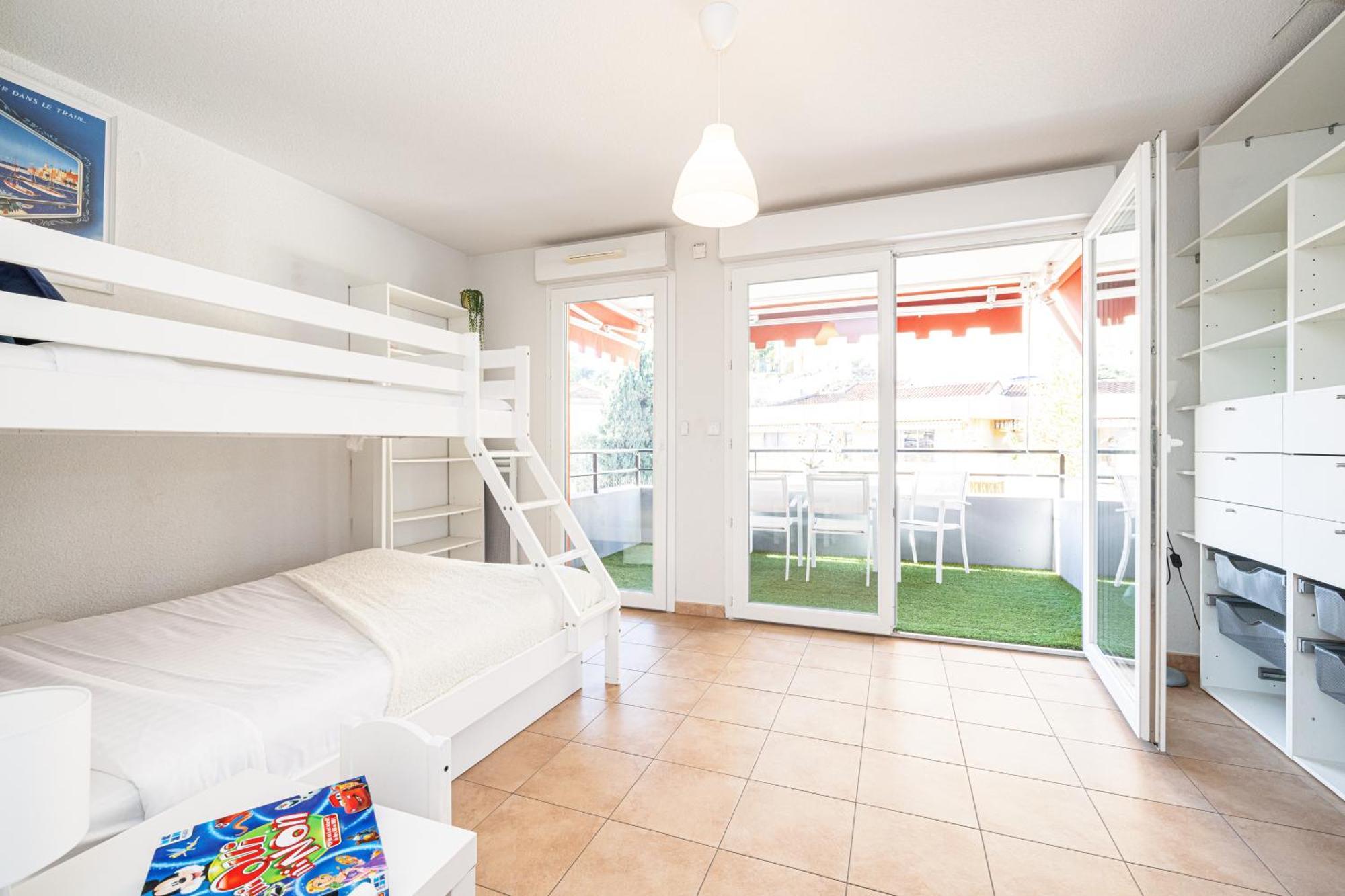 Intercontinental Superbe Appartement Avec Piscine Menton Exterior foto